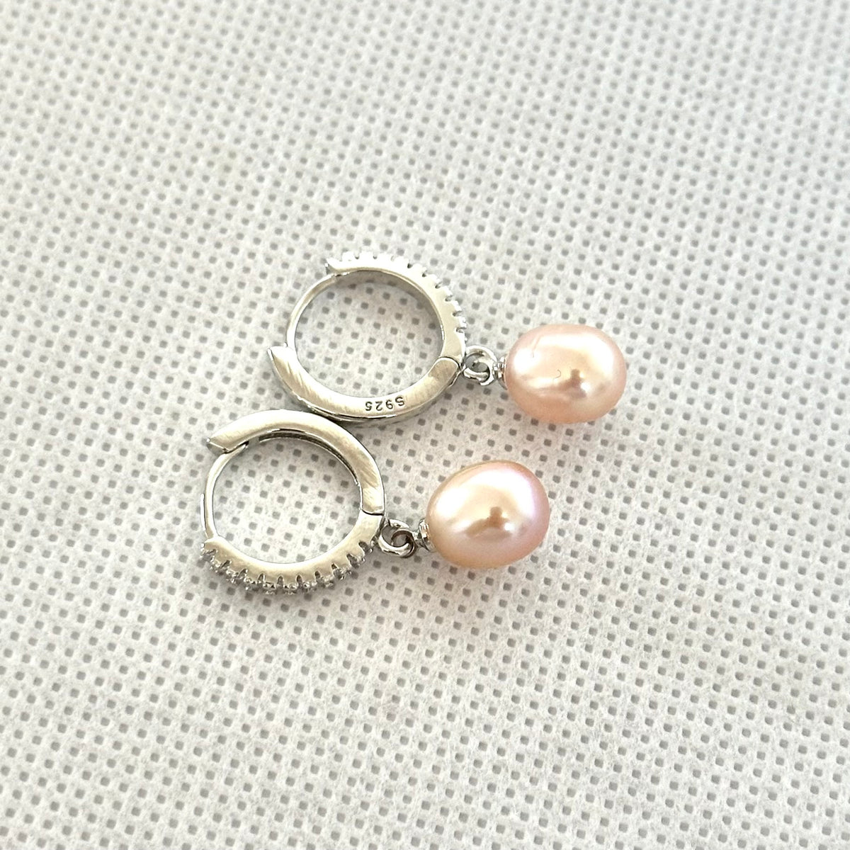 Freshwater Pearl Earrings.