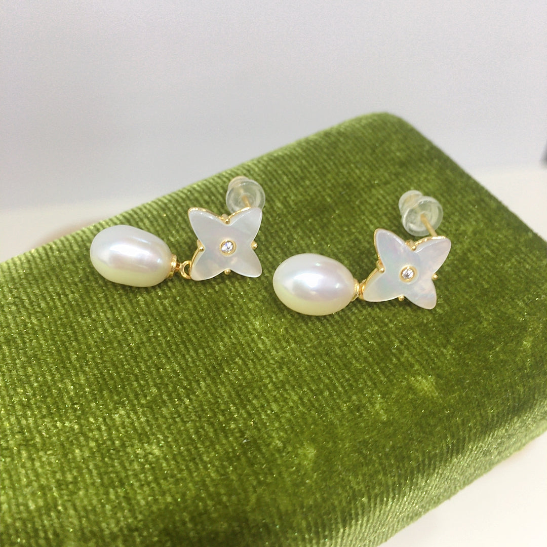 Handmade Natural Freshwater Pearl Earrings.