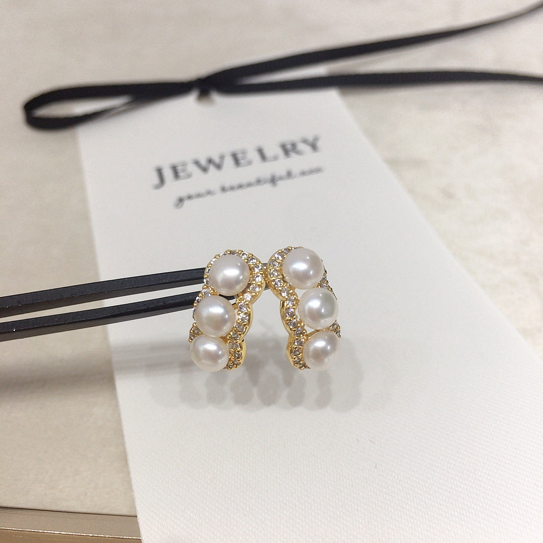 Handmade Natural Freshwater Pearl Earrings.