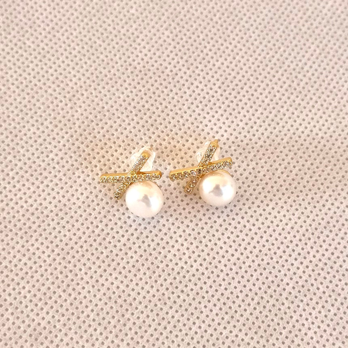 Freshwater Pearl Earrings.