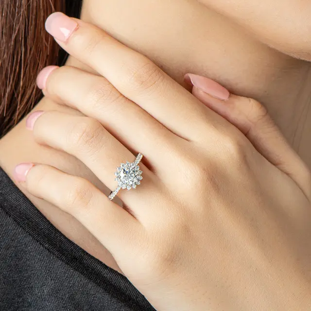 1ct sunflower shaped Moissanite Ring