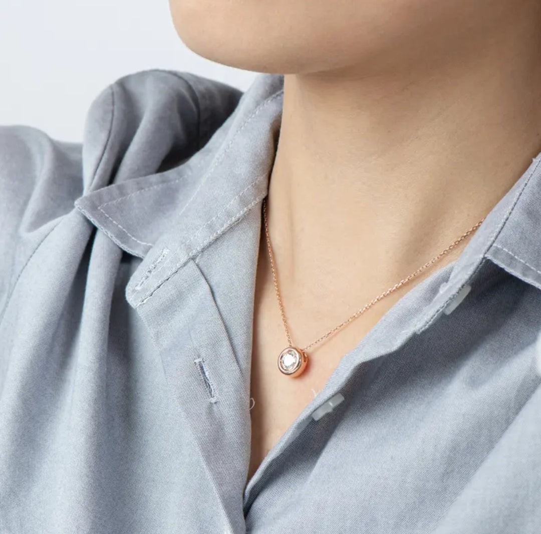 1ct round Moissanite pendant necklace