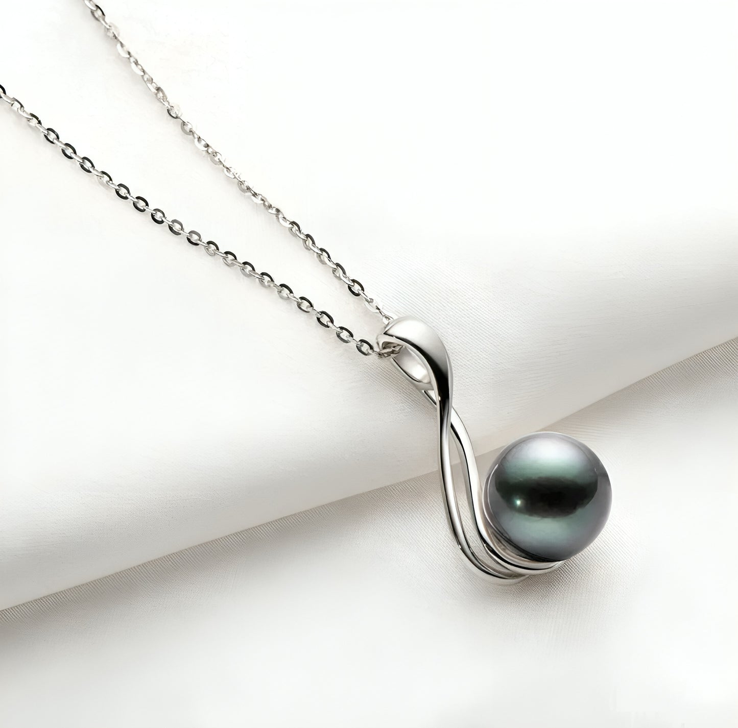 10mm round black pearl pendant necklace