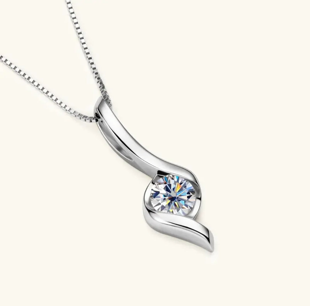 1ct twist Moissanite pendant necklace