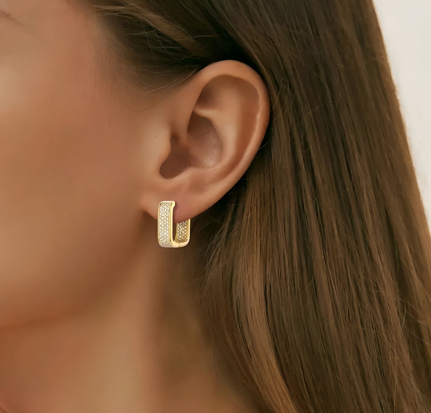 Moissanite earrings in geometric shape