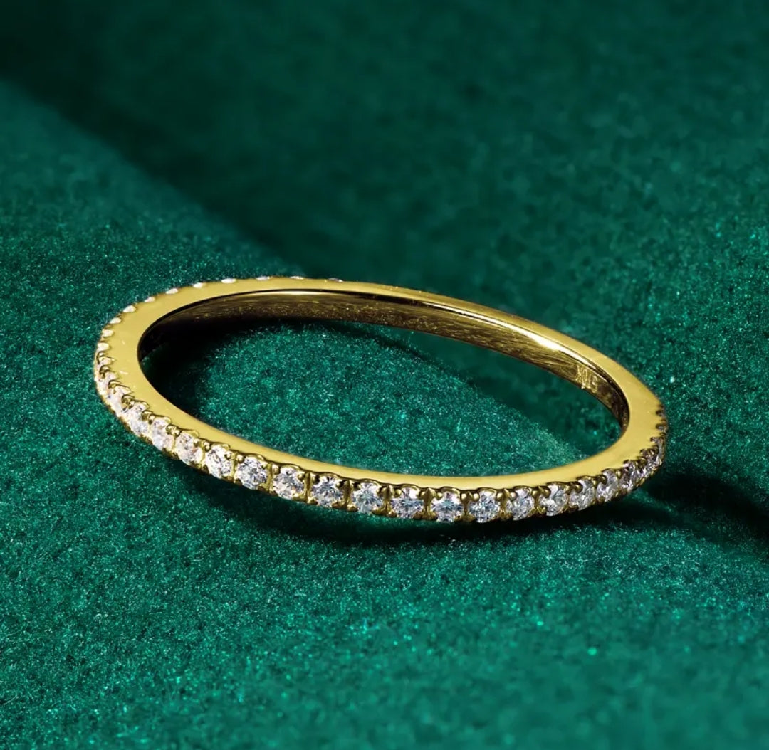 10k solid gold ring with 1.4mm moissanites