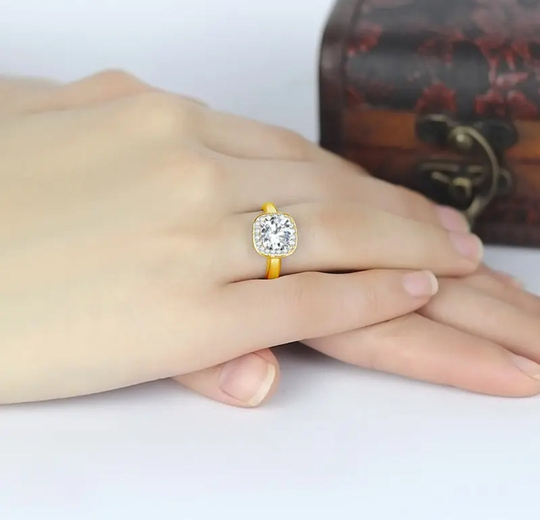Cushion cut 2.5ct moissanite gold ring