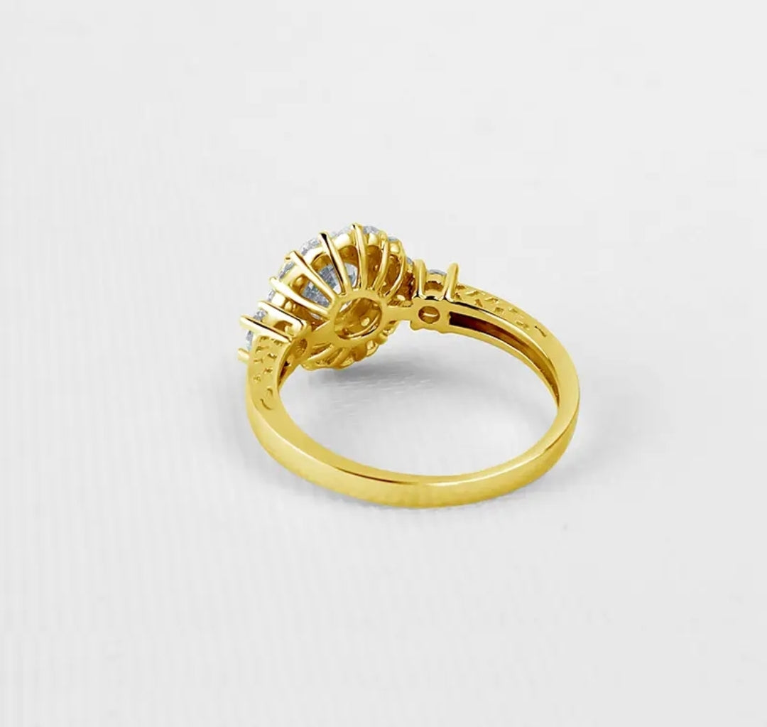 0.6ct unique moissanite gold ring