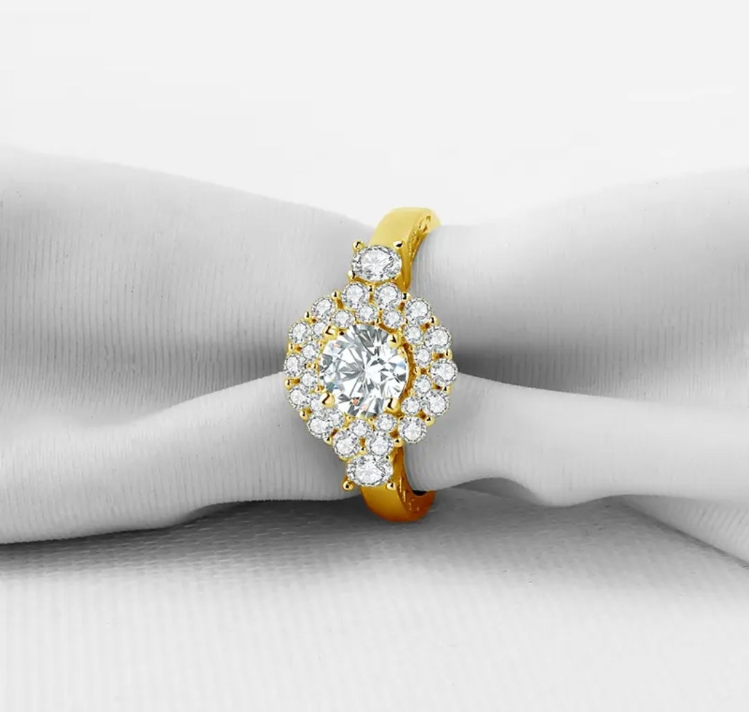 0.6ct unique moissanite gold ring