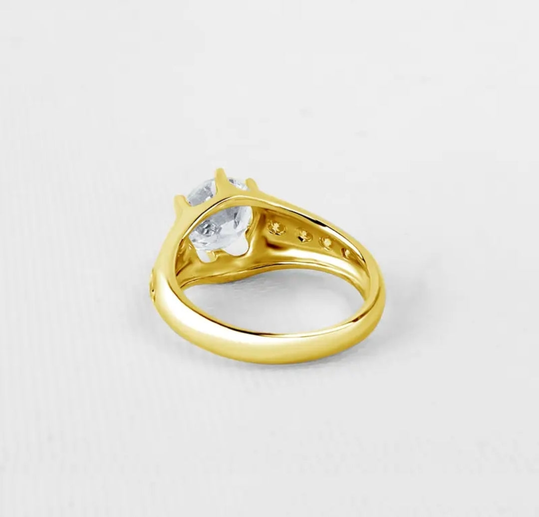 2ct round moissanite gold ring