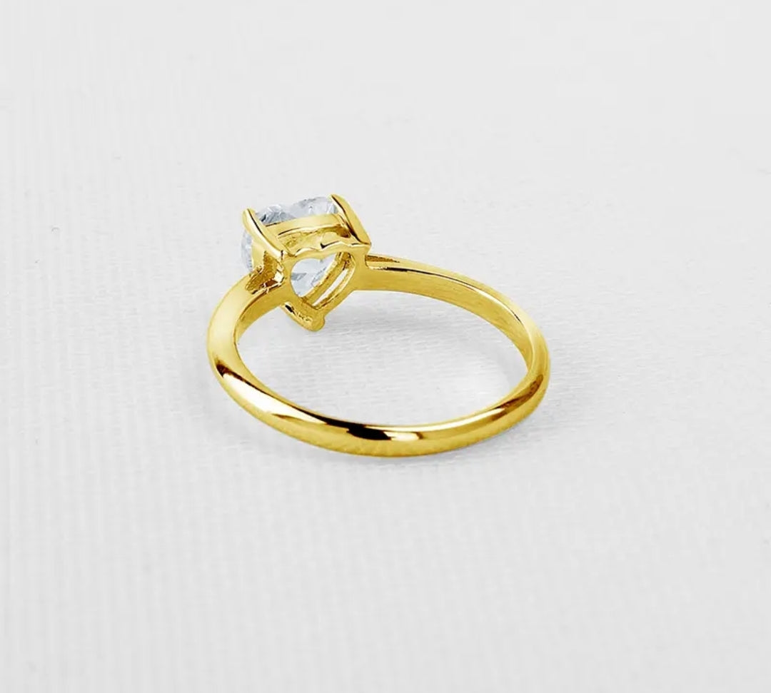 10k gold ring with 1.2ct heart shape moissanite