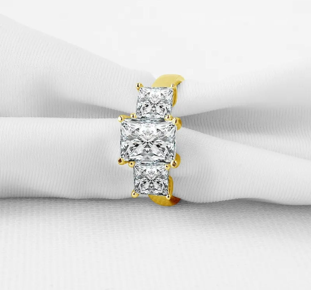 Solid gold 2ct multi moissanite ring