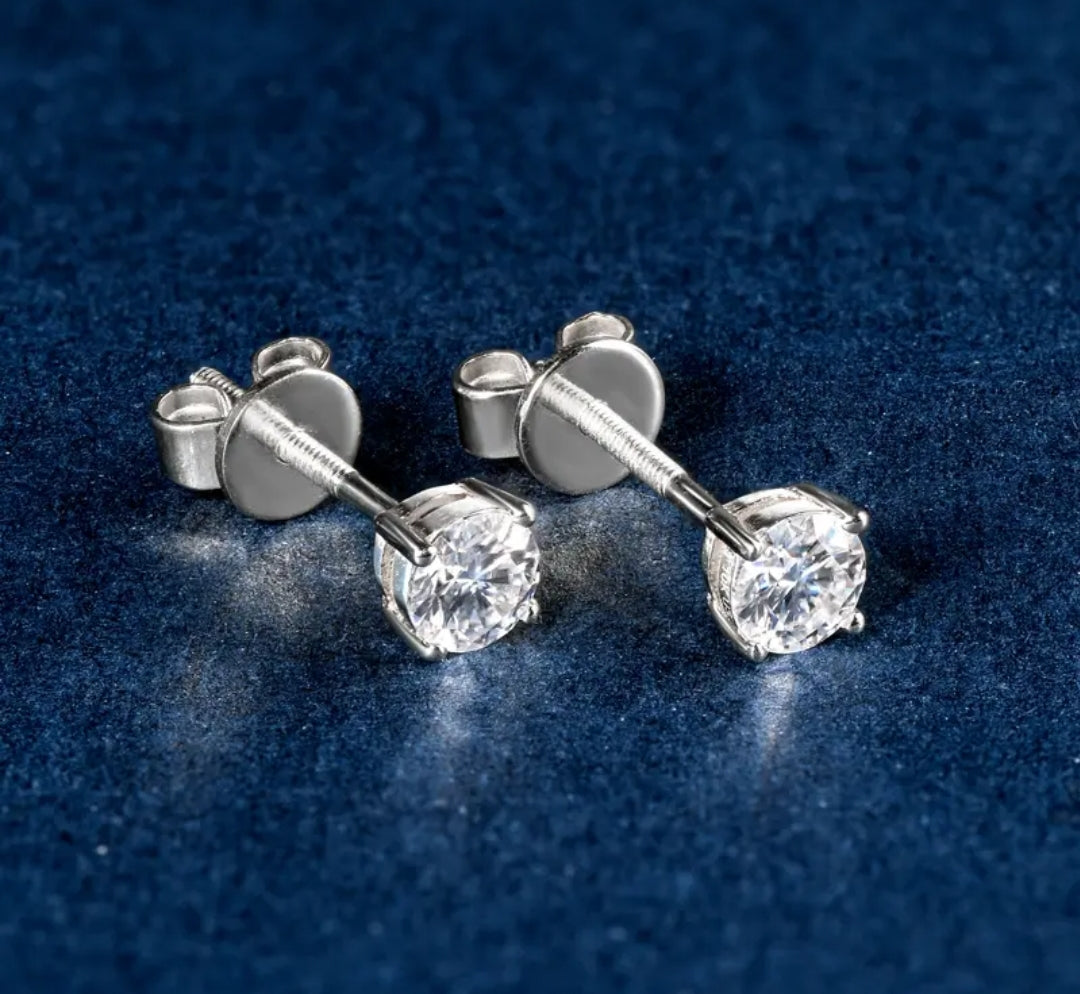 10k gold earrings with 4mm moissanite