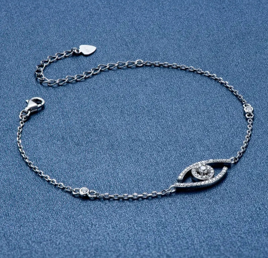 Eye shape moissanite silver bracelet