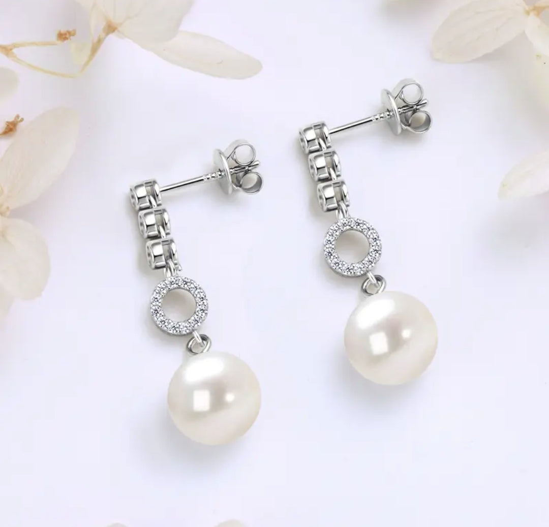 Cultured freshwater pearl drop earrings