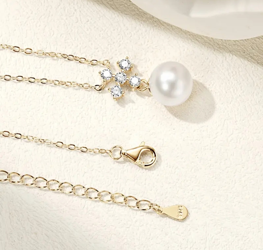 10mm pearl and 2.5mm*5pcs moissanite pendant necklace