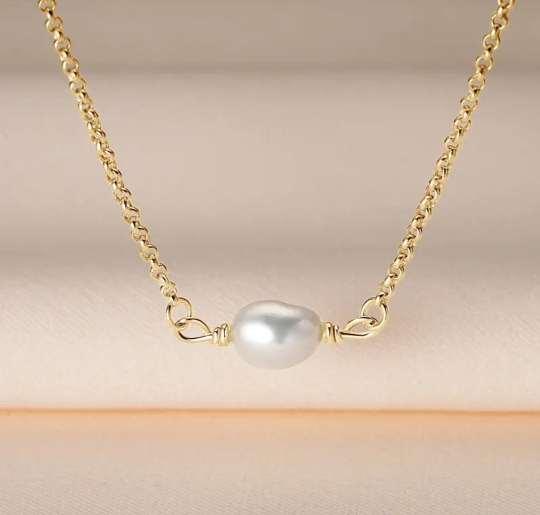 6*8mm divine white pearl pendant necklace