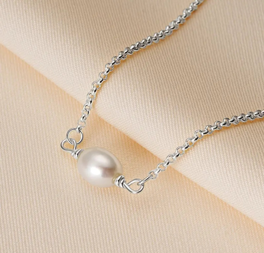 6*8mm divine white pearl pendant necklace