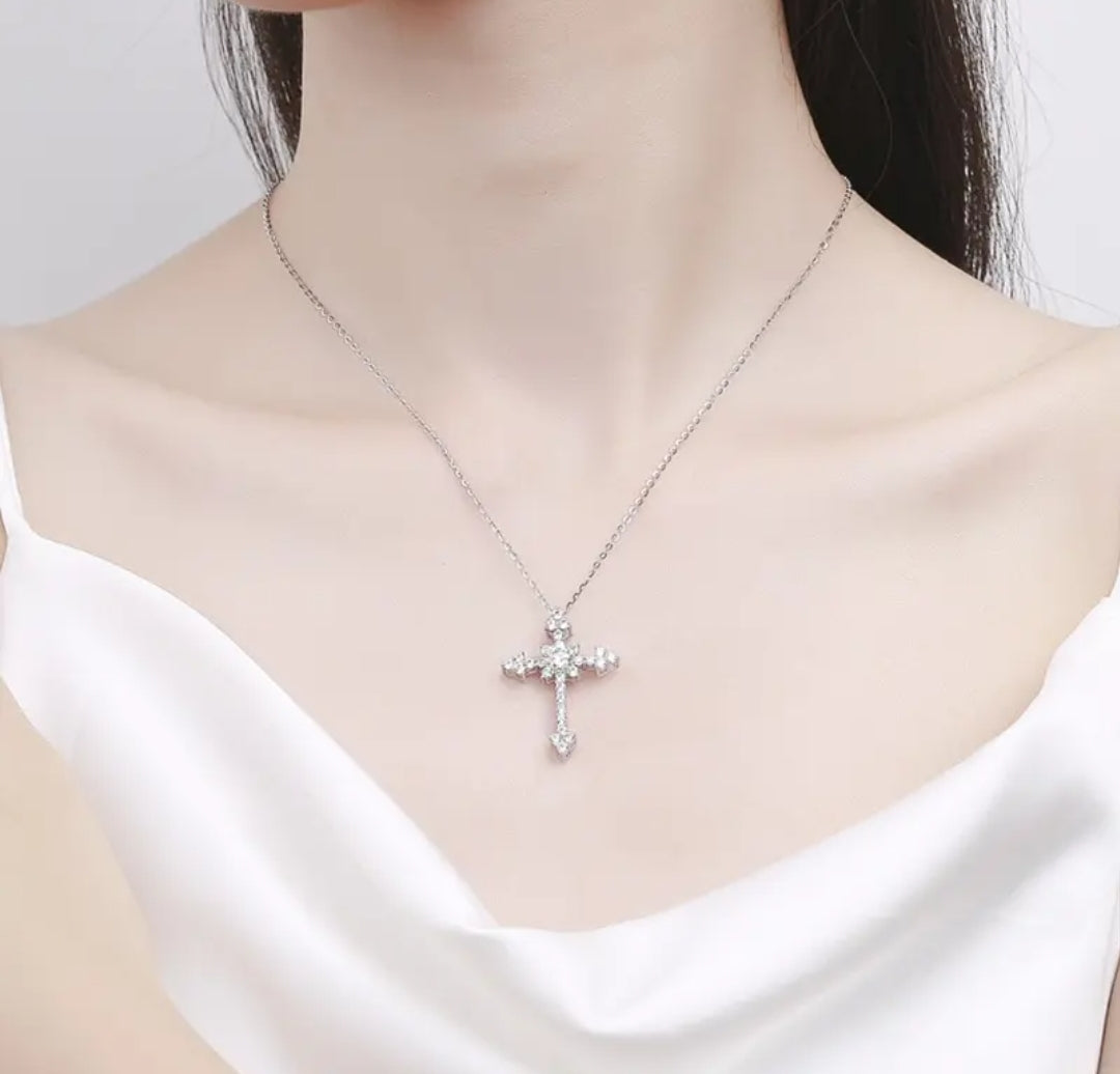 5mm cross Moissanite pendant necklace