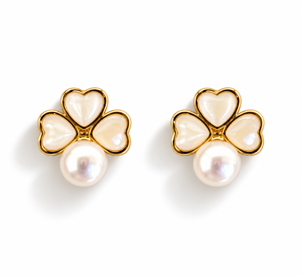 Freshwater Pearl Earrings.