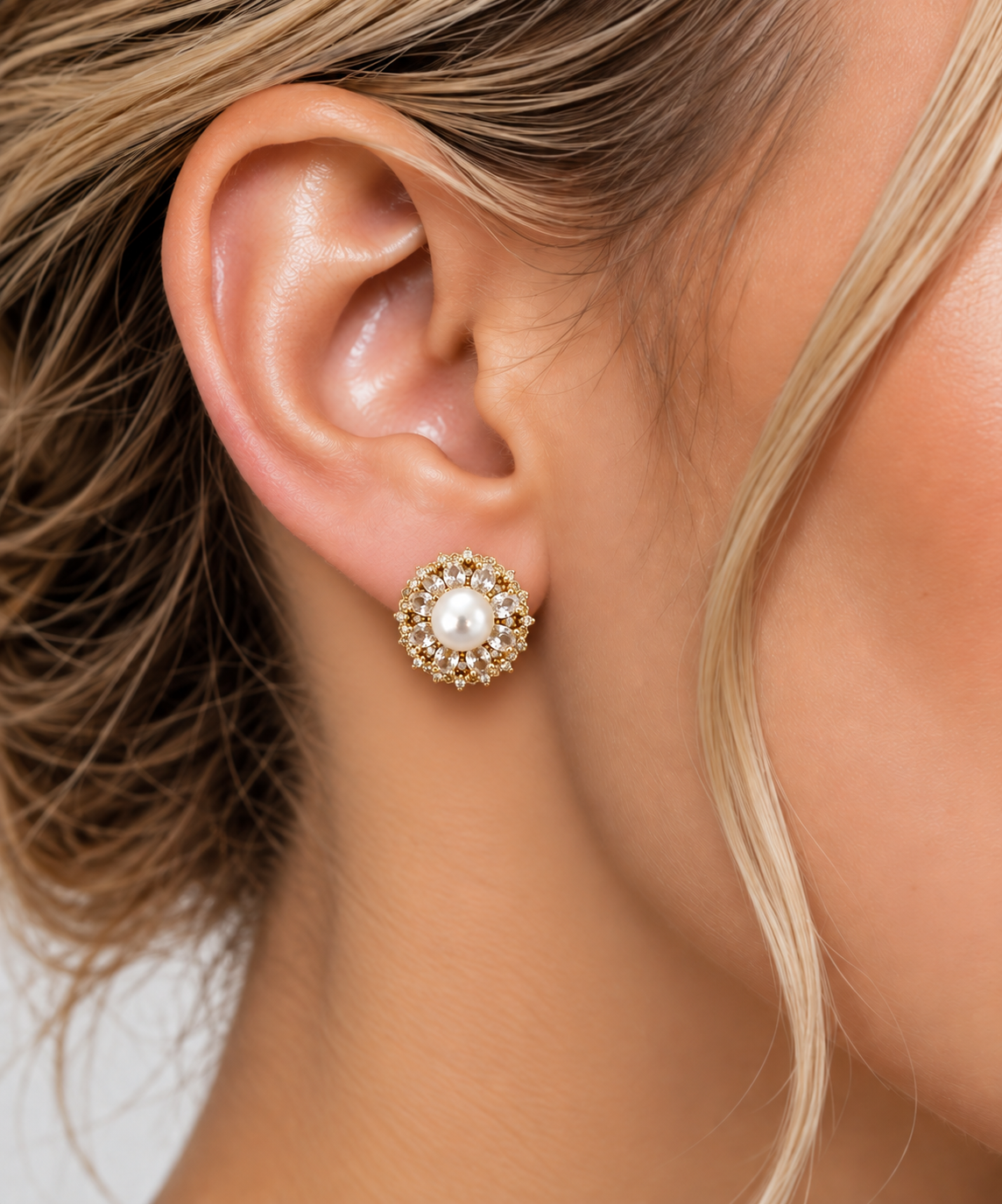 Freshwater Pearl Earrings.