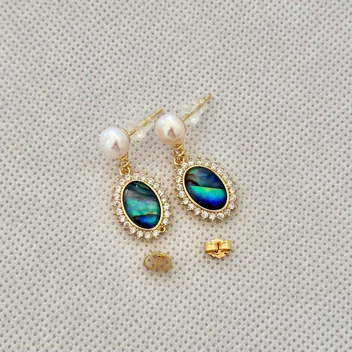 Freshwater Pearl Earrings.