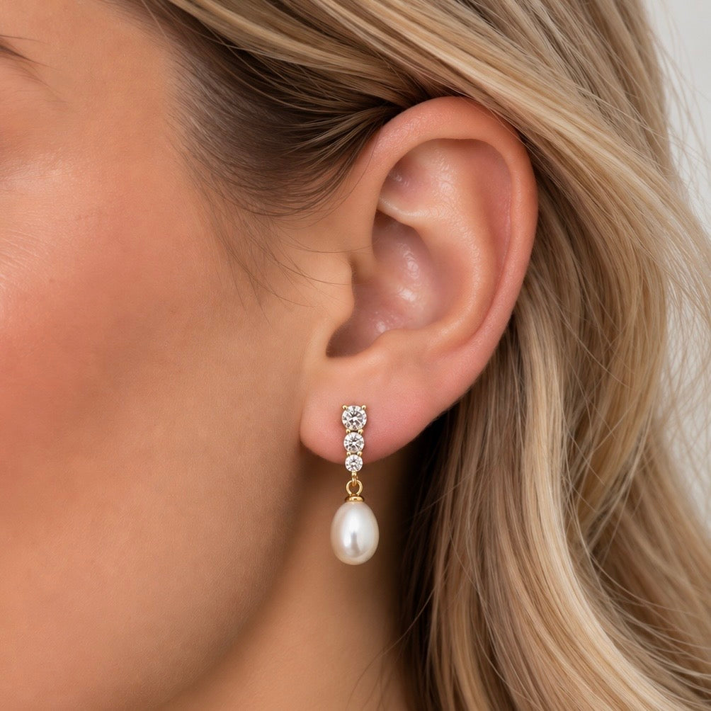 Freshwater Pearl Earrings.