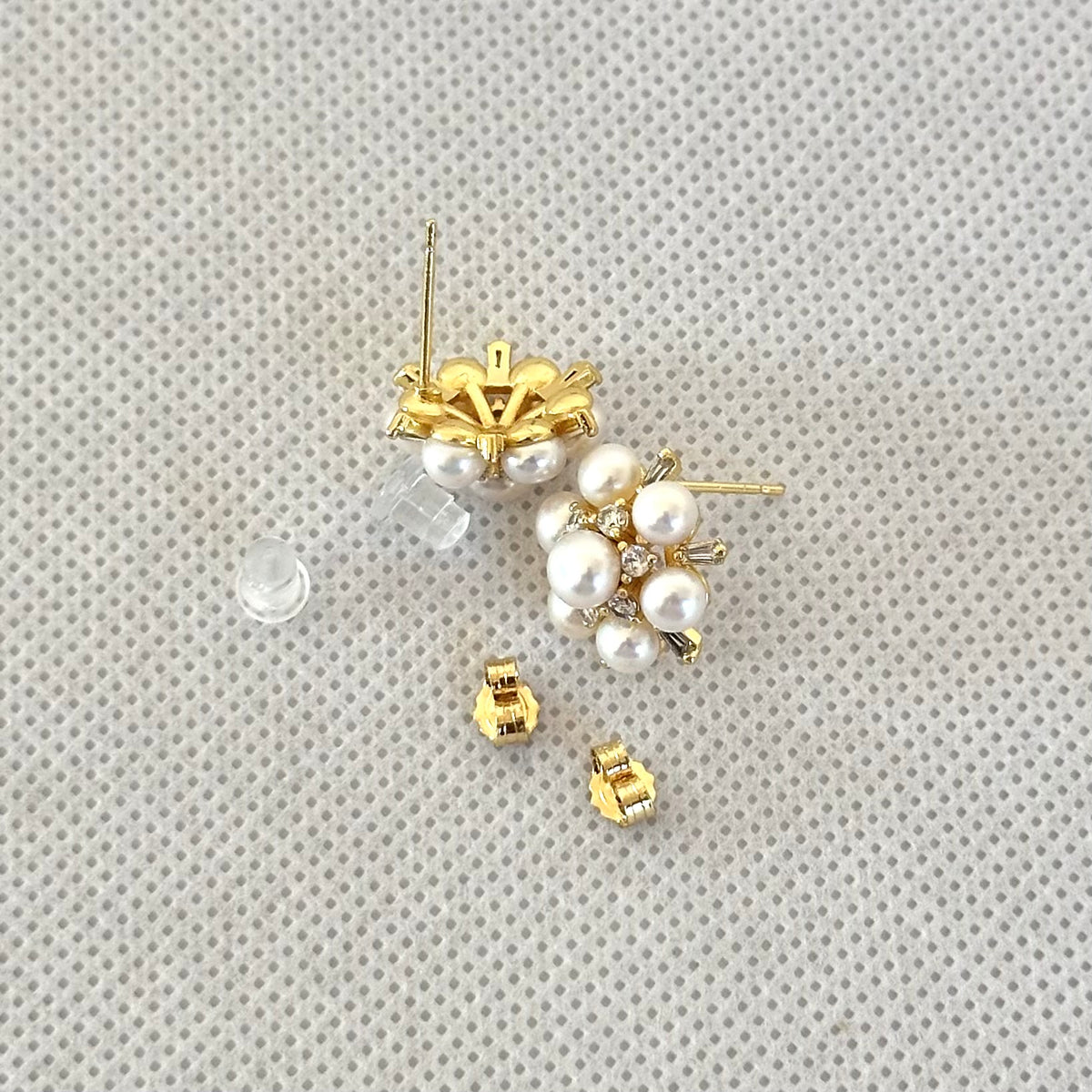 Freshwater Pearl Earrings.