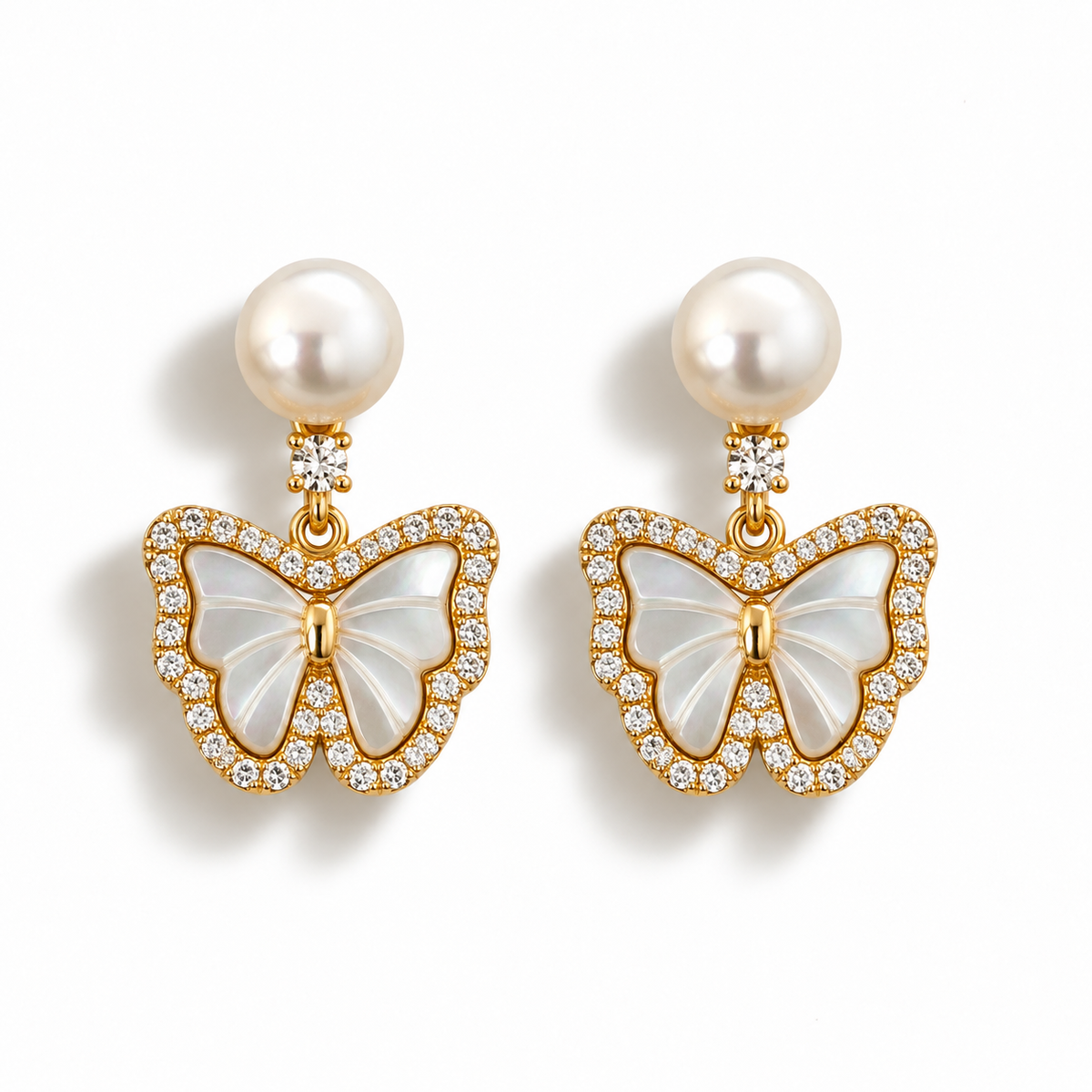 Freshwater Pearl Earrings.