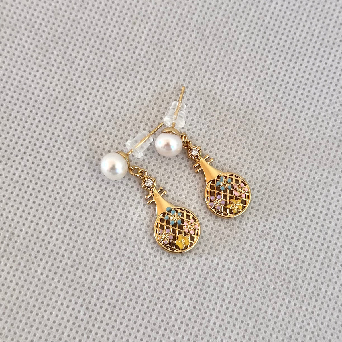 Freshwater Pearl Earrings.