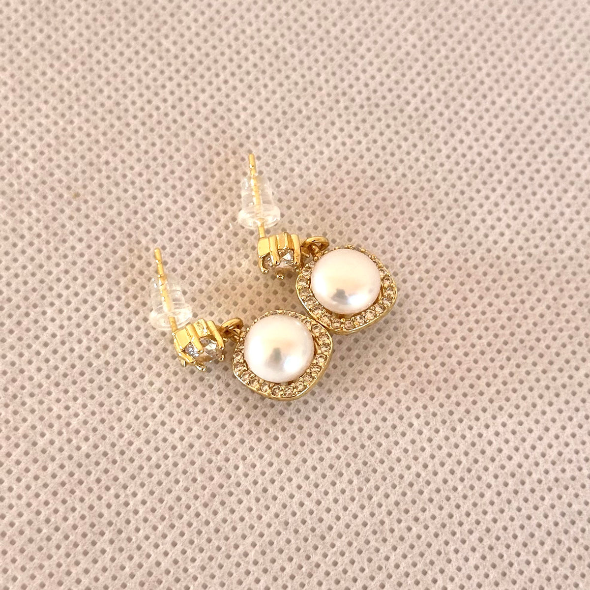 Freshwater Pearl Earrings.