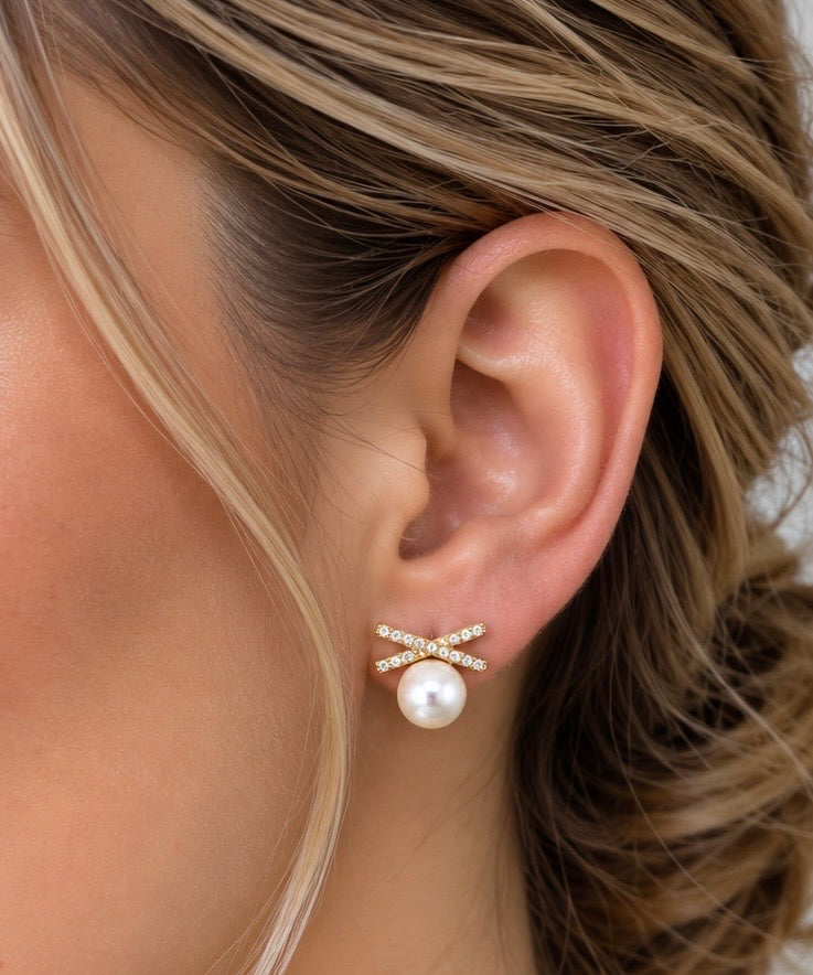 Freshwater Pearl Earrings.