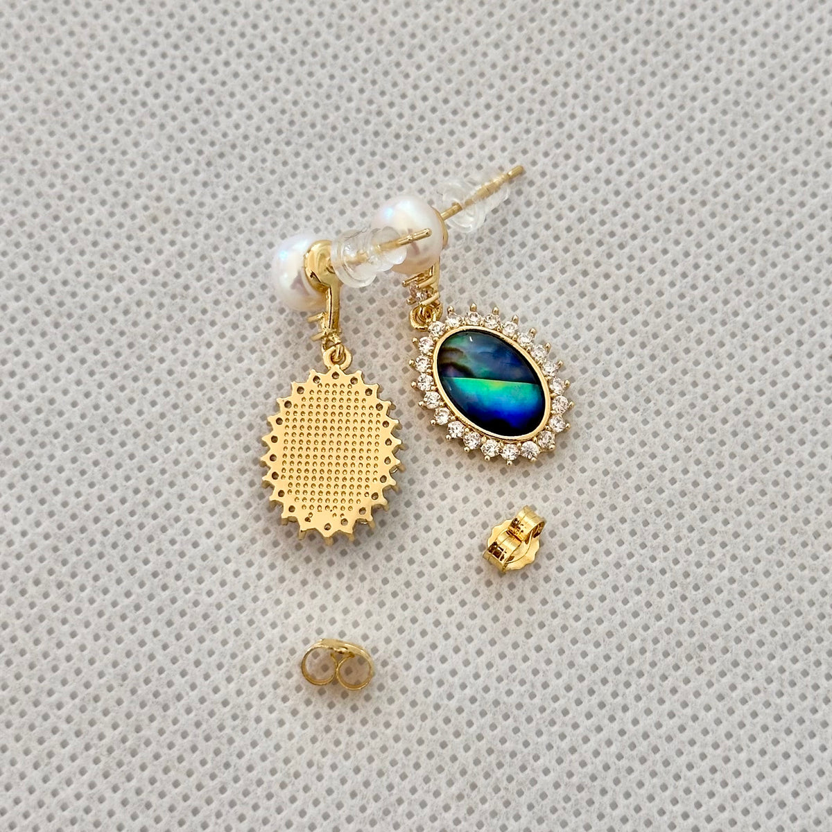 Freshwater Pearl Earrings.