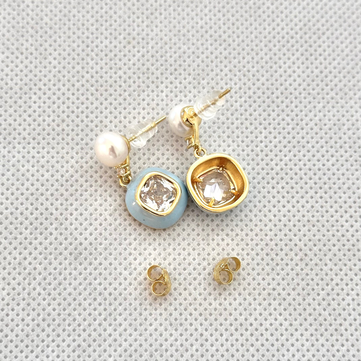 Freshwater Pearl Earrings.