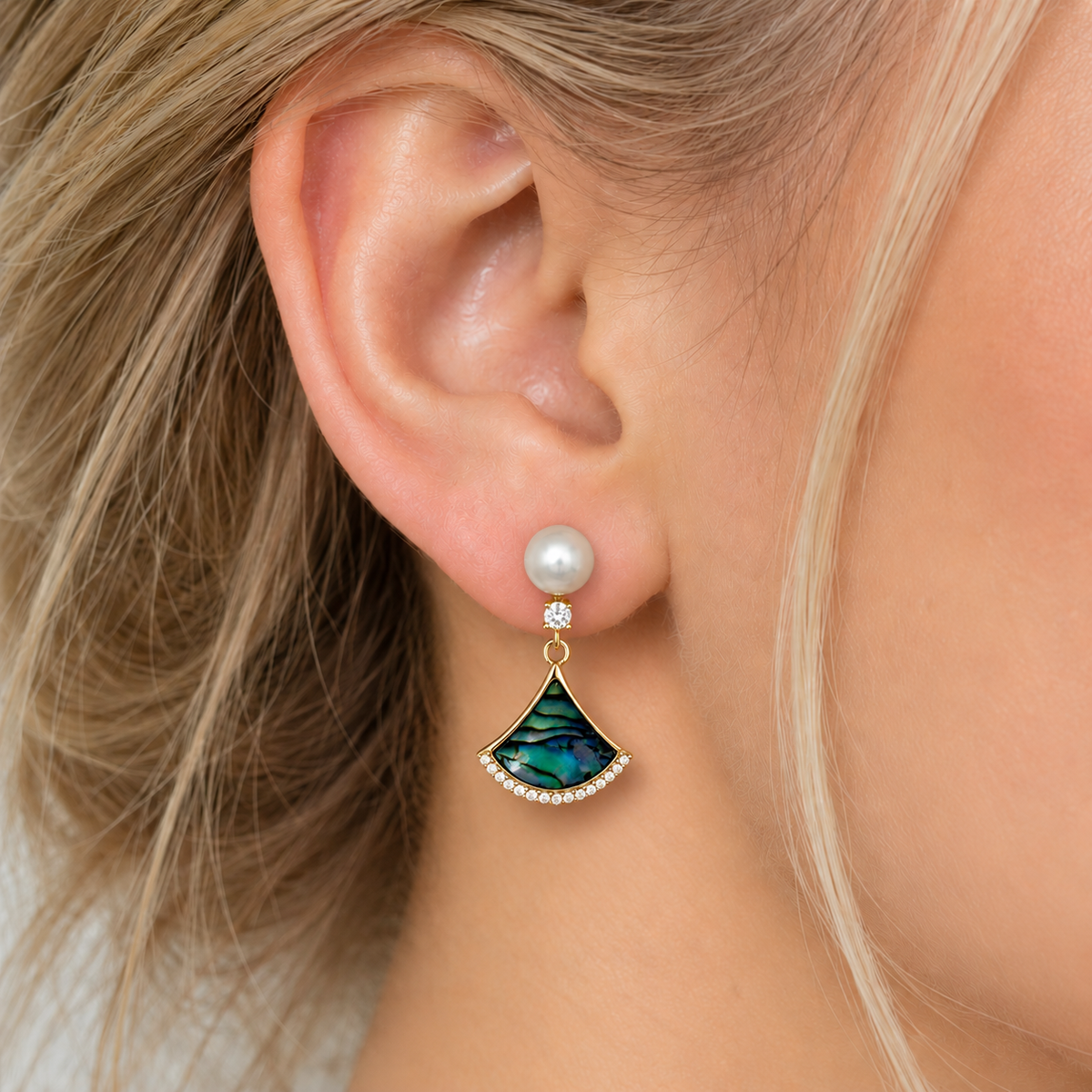 Natural pearl silver earrings with multicolour stone.
