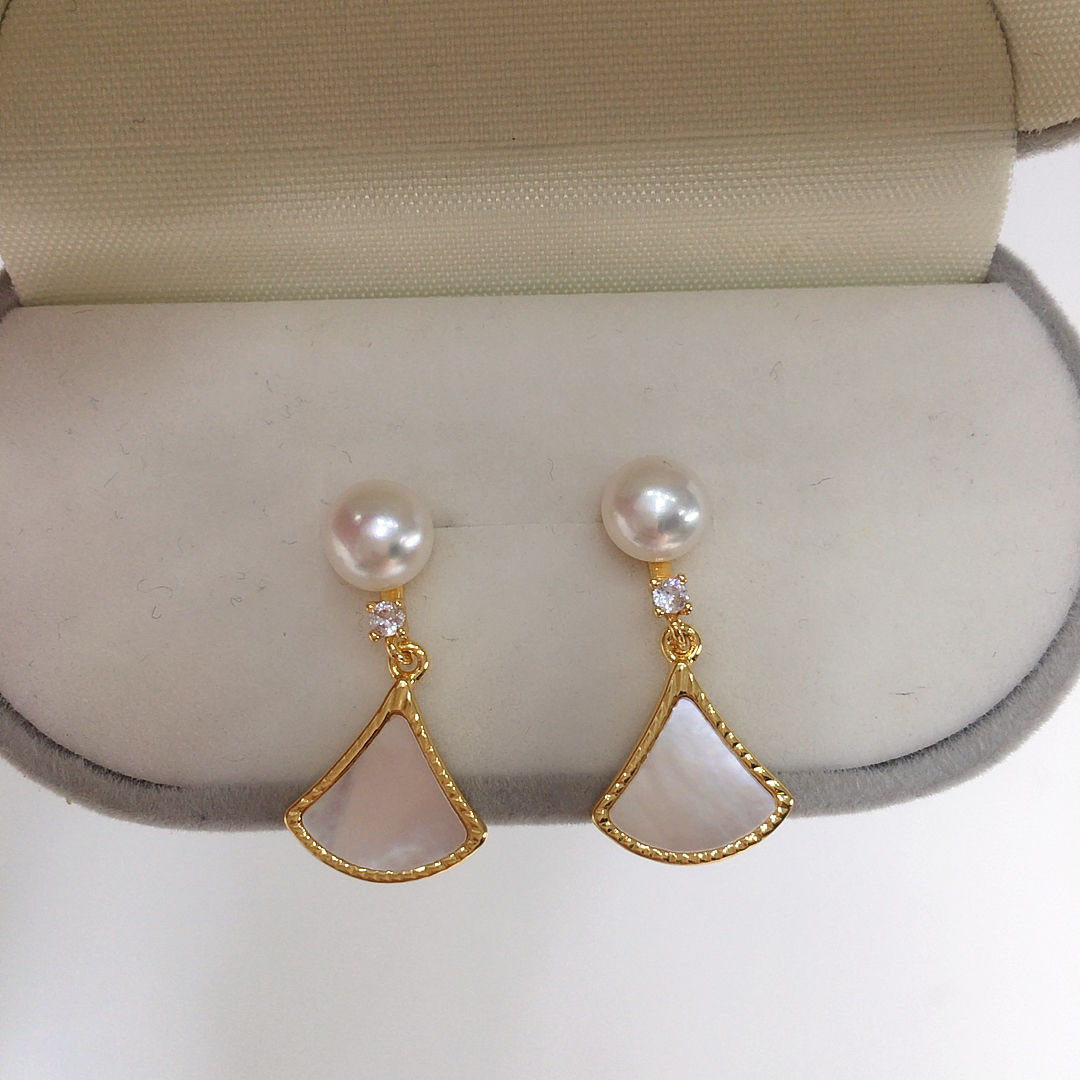 Handmade Natural Freshwater Pearl Earrings.