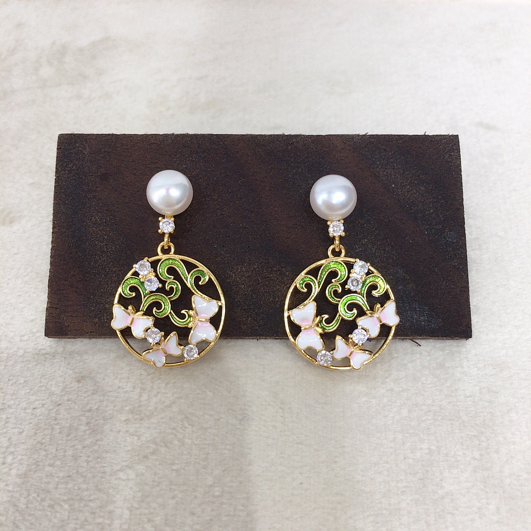 Handmade Natural Freshwater Pearl Earrings.