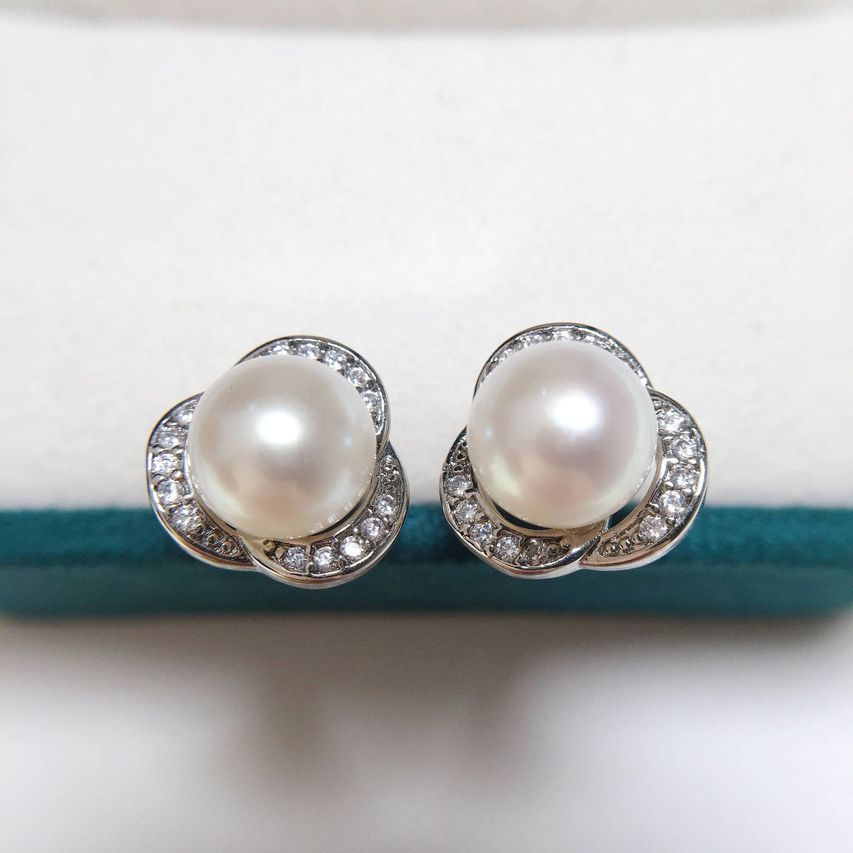 Natural Freshwater Pearl Earrings.