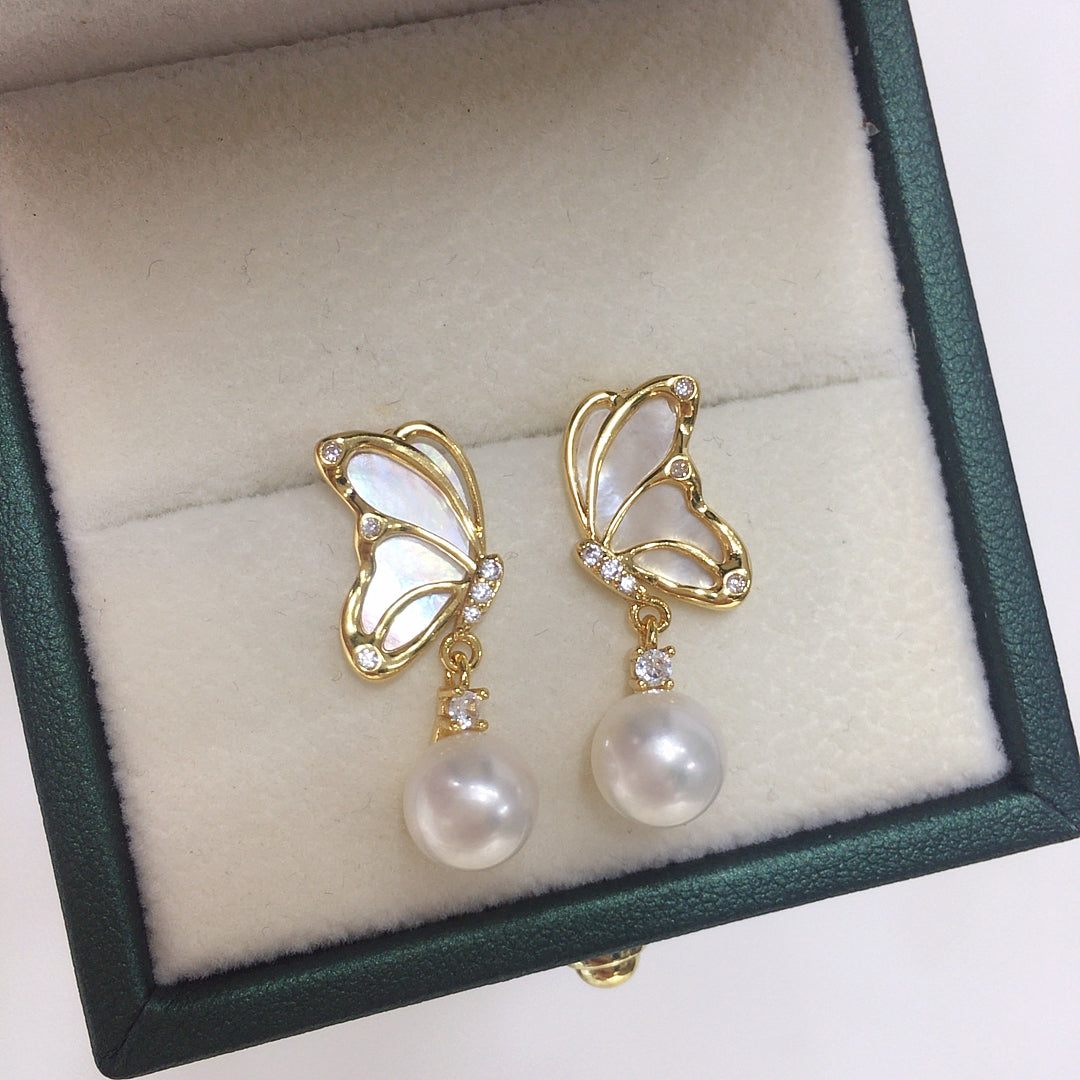 Handmade Natural Freshwater Pearl Earrings.