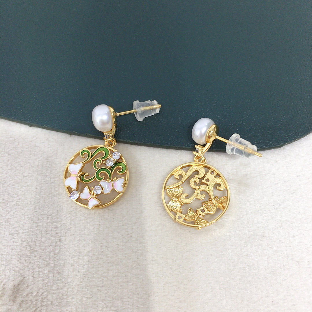 Handmade Natural Freshwater Pearl Earrings.