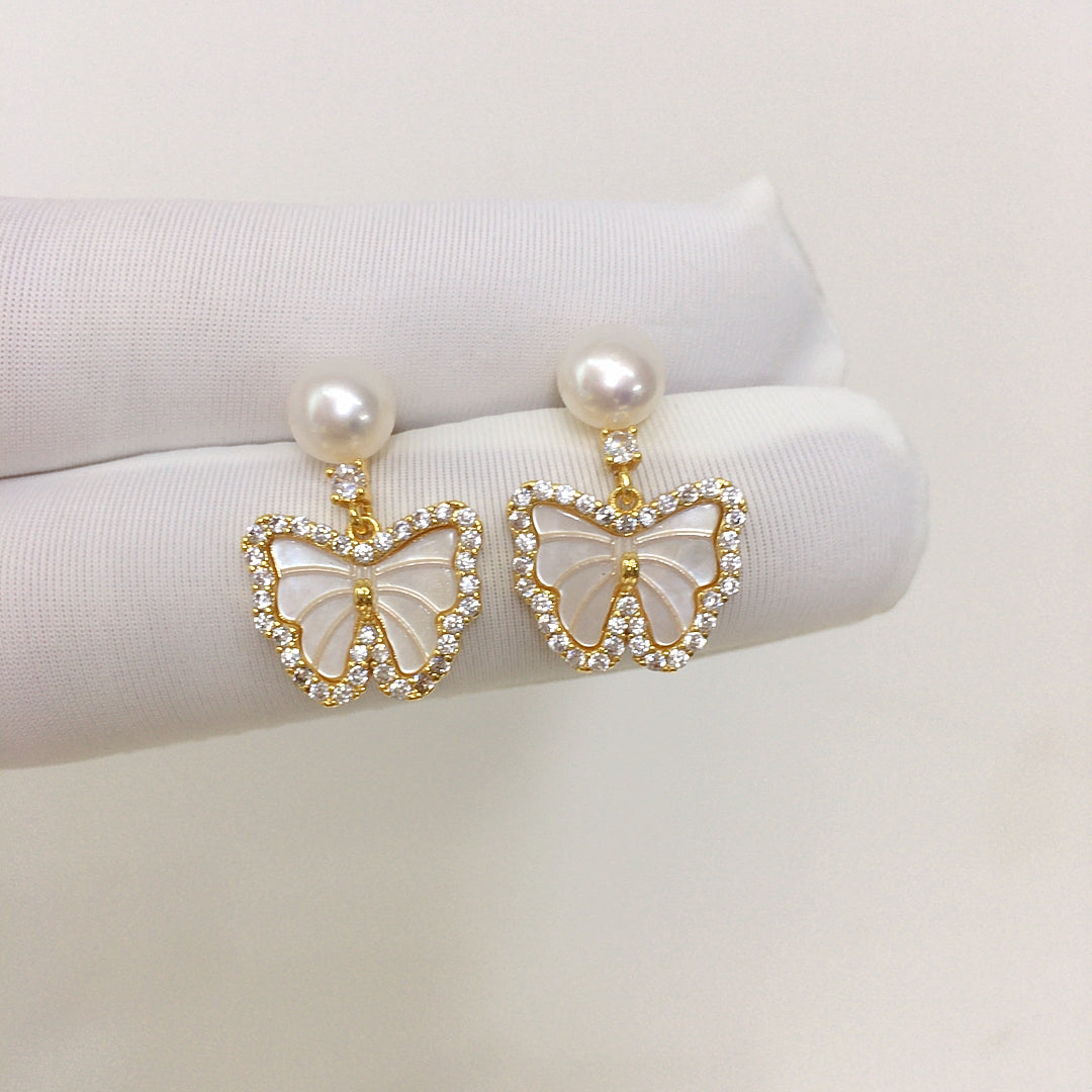 Handmade Natural Freshwater Pearl Earrings.