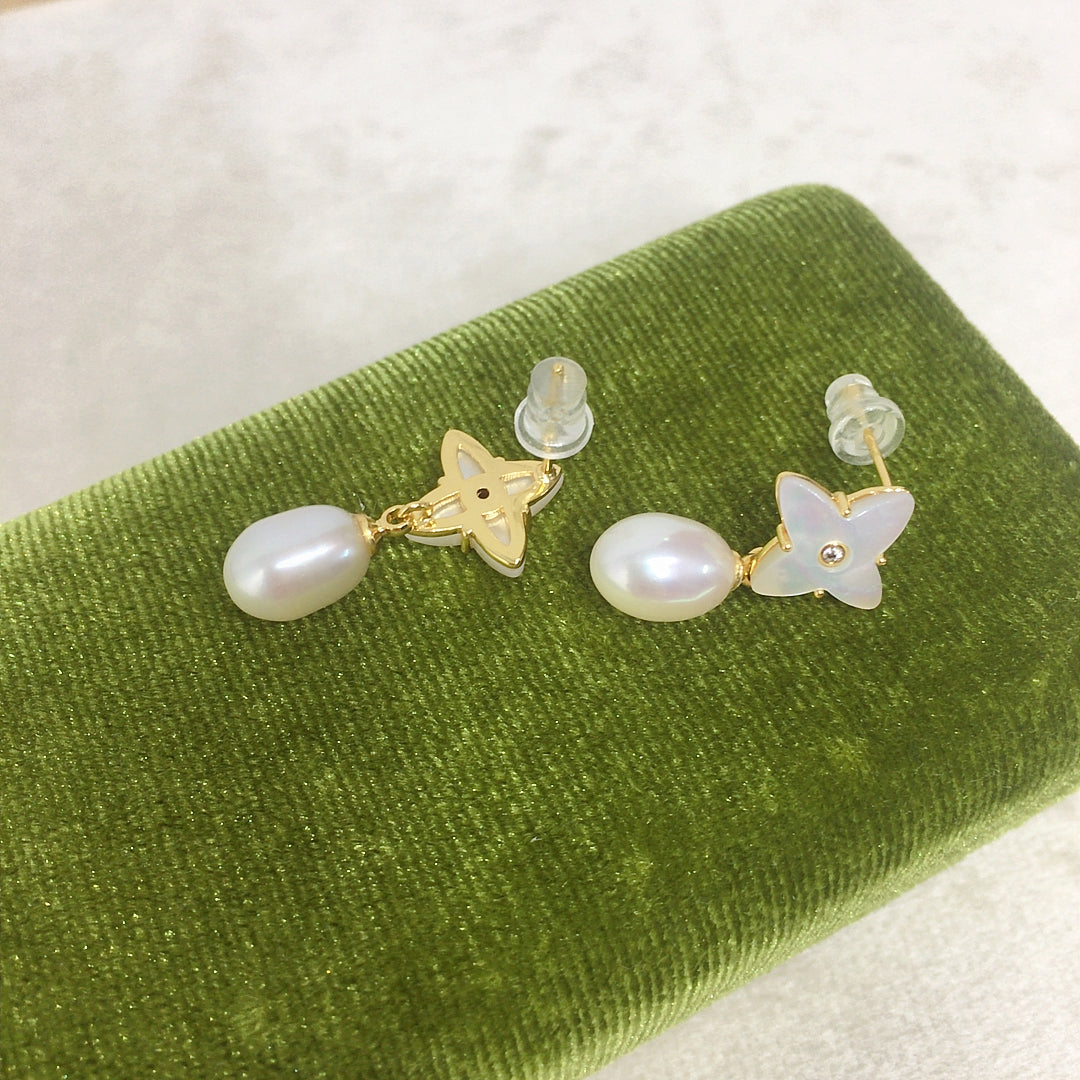 Handmade Natural Freshwater Pearl Earrings.