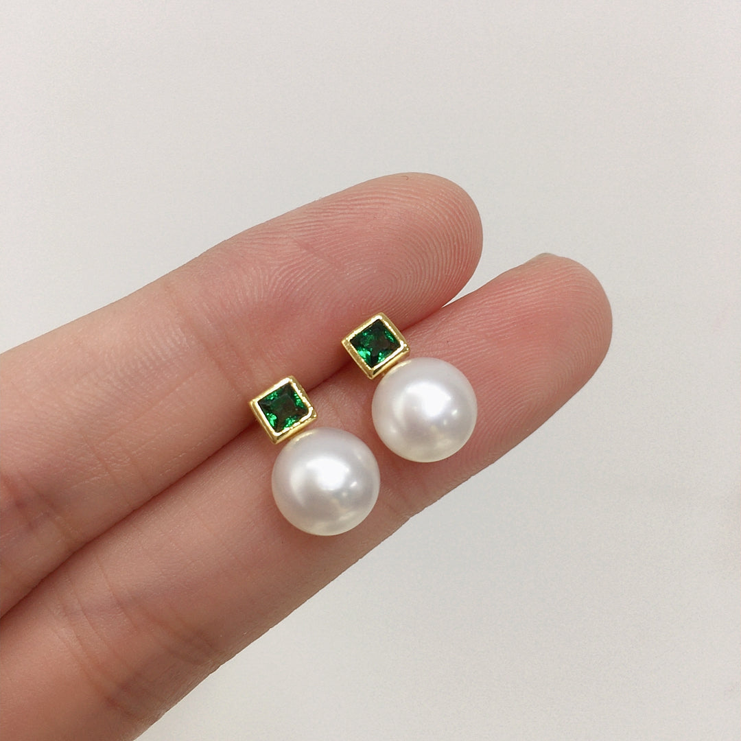 Handmade Natural Freshwater Pearl Earrings.