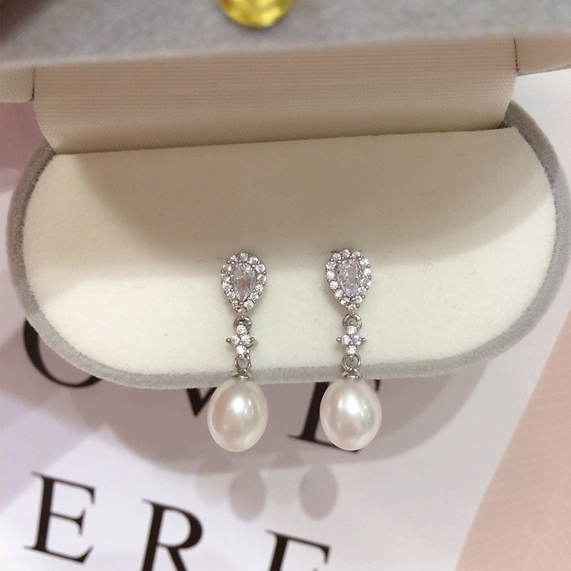 Natural Freshwater Pearl Earrings.