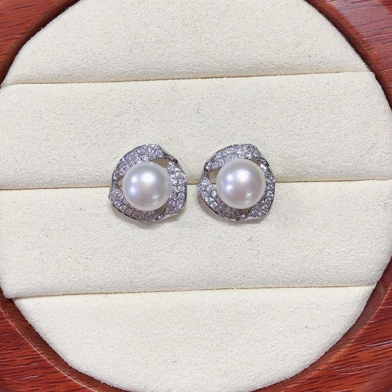 Natural Freshwater Pearl Earrings.