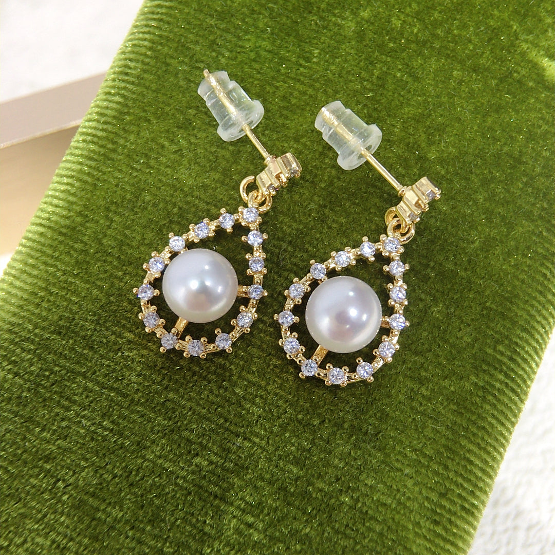 Handmade Natural Freshwater Pearl Earrings.