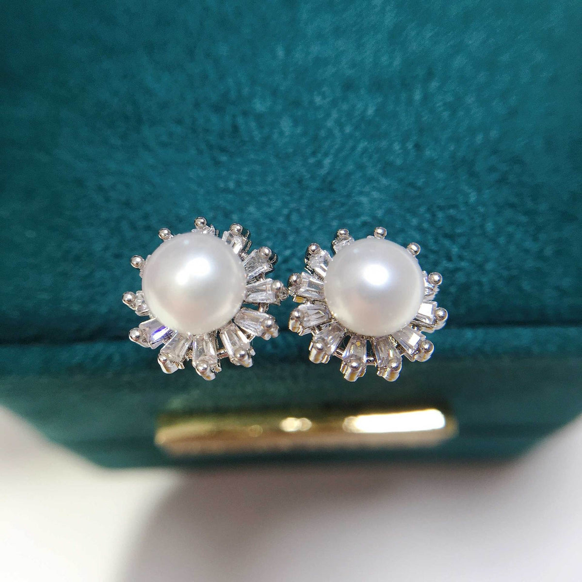 Natural Freshwater Pearl Earrings.