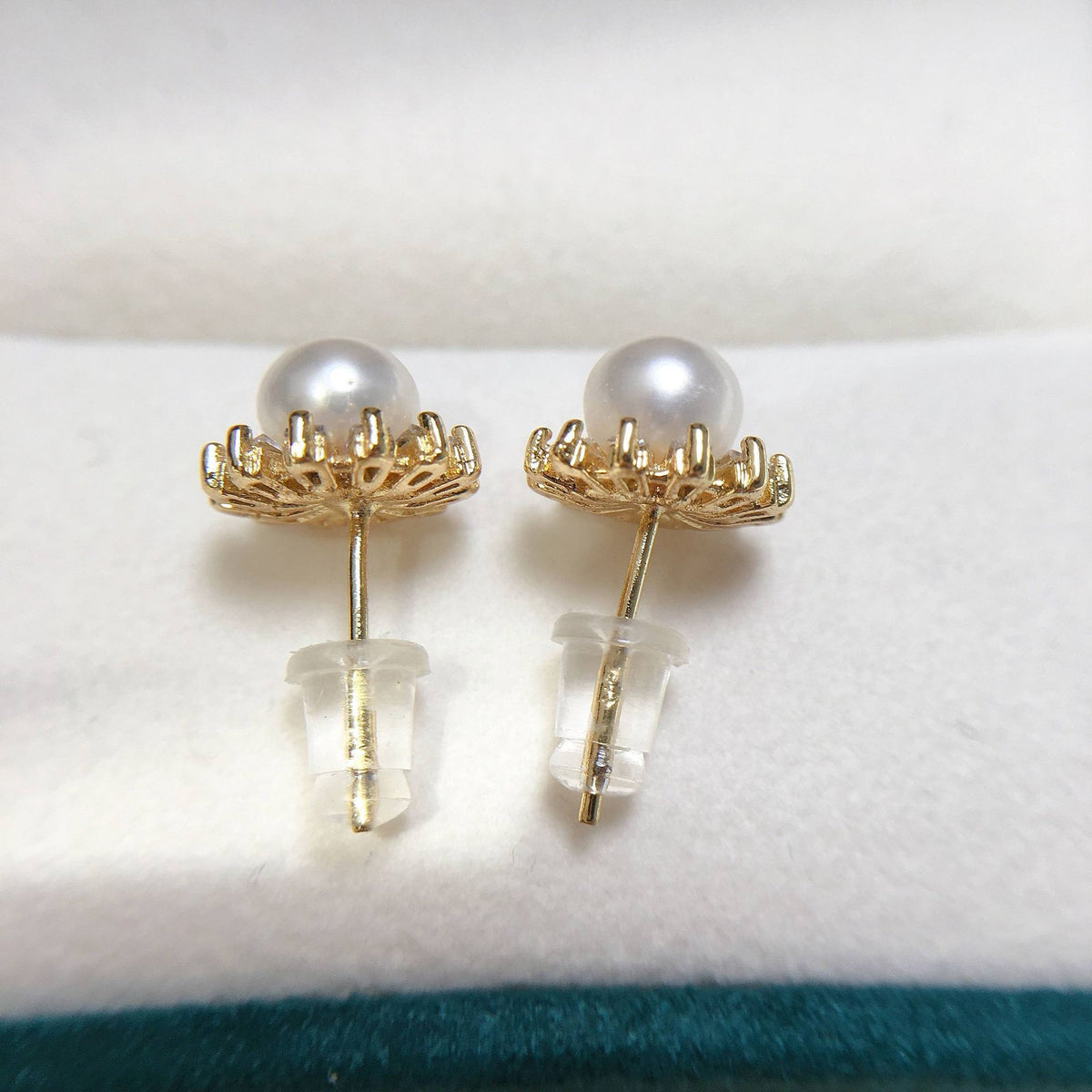 Natural Freshwater Pearl Earrings.