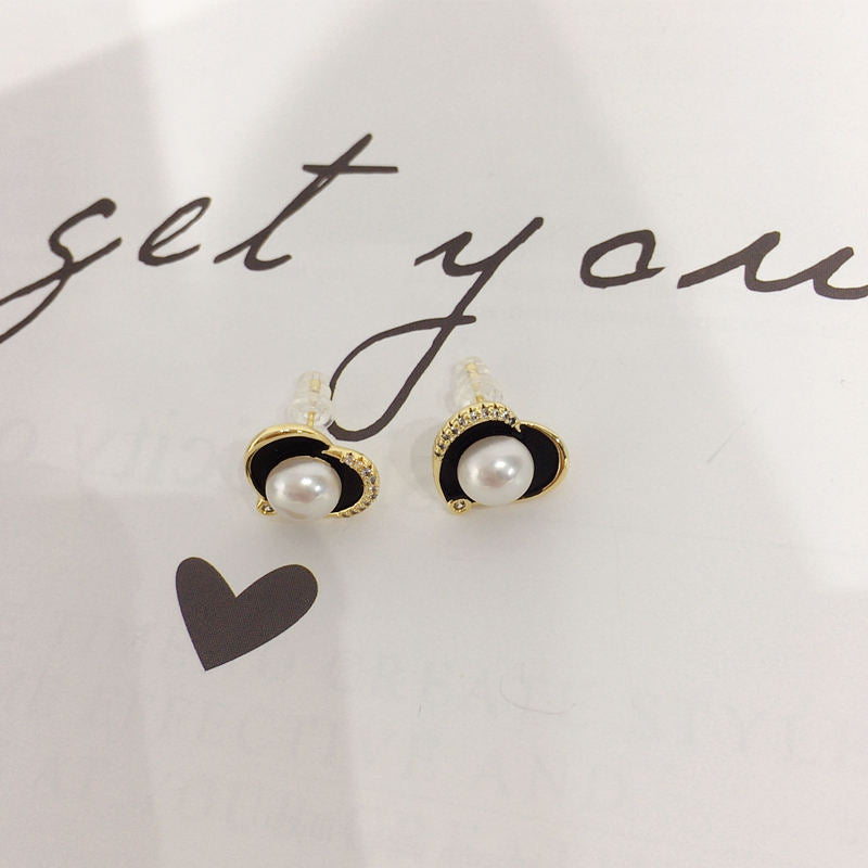 Handmade Natural Freshwater Pearl Earrings.