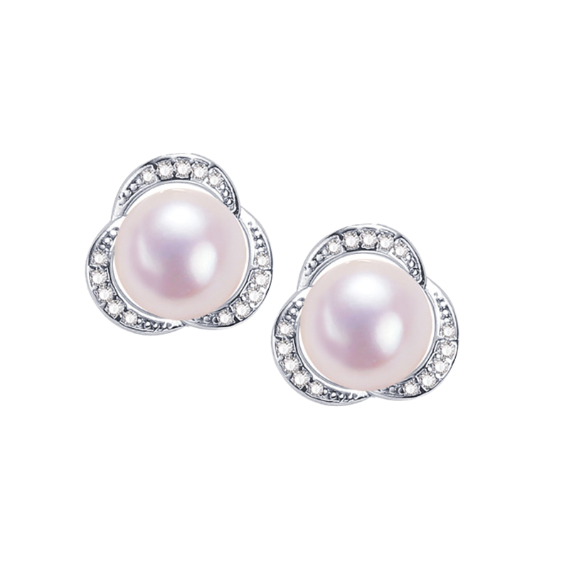 Natural Freshwater Pearl Earrings.